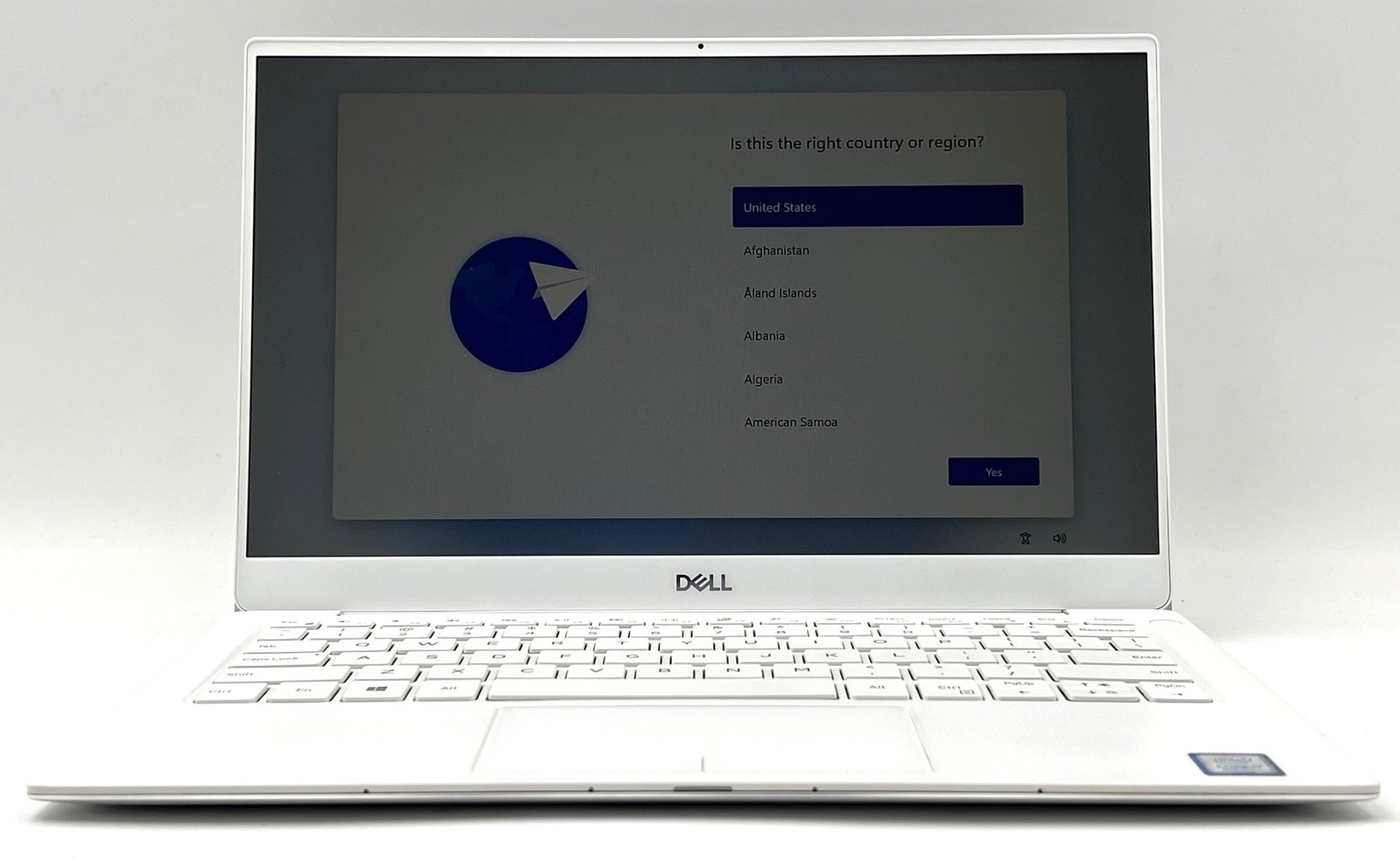 Dell XPS 13 9380 – FHD – i7-8565U – 8GB RAM – 256GB SSD – White