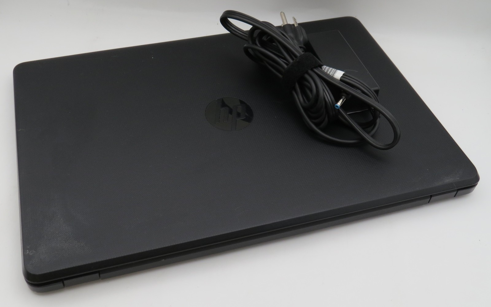 HP 15 Celeron 4000 @ 1.1 8GB DDR4 256GB SSD 15.6″ No OS