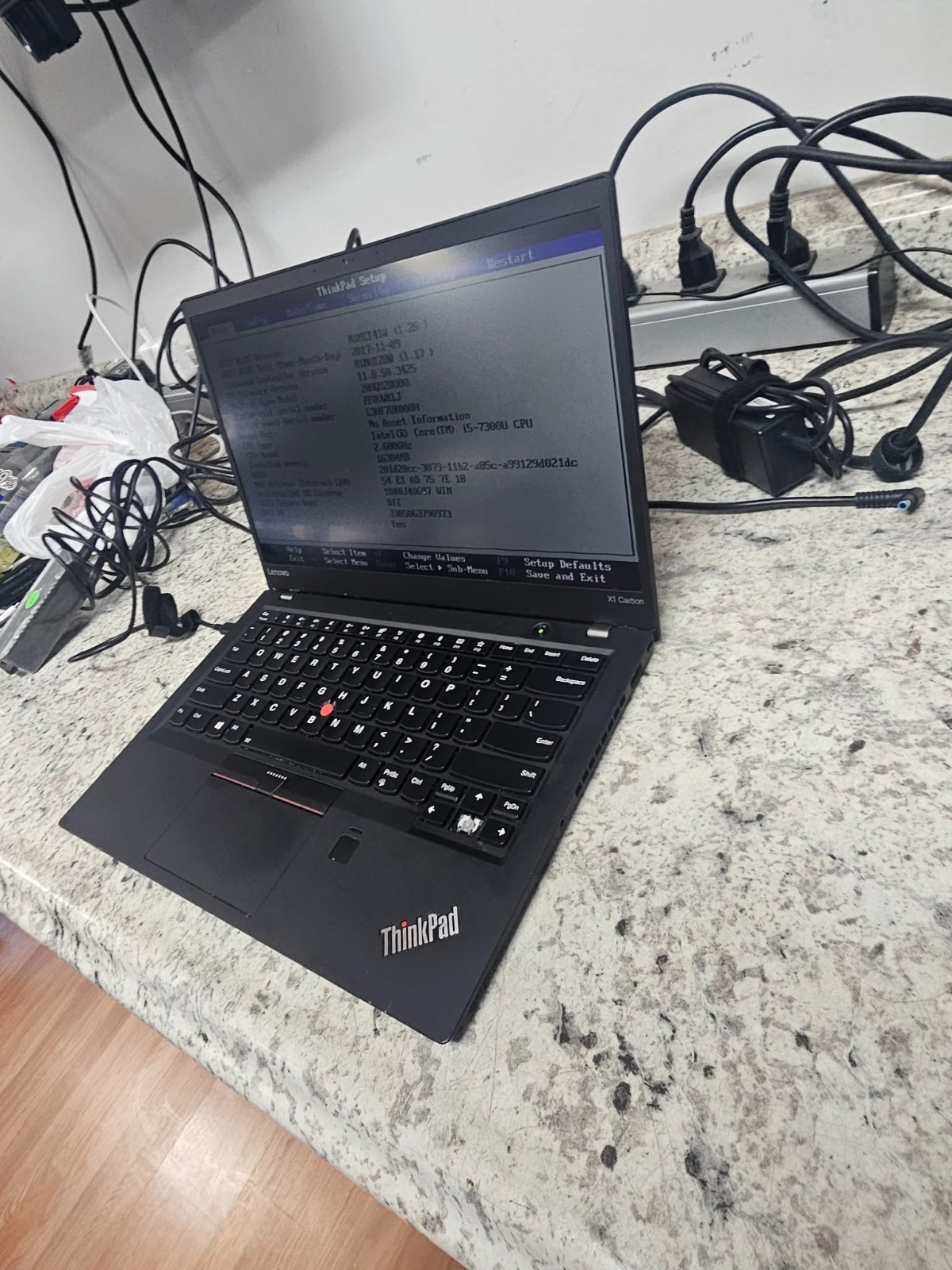 Lenovo 5th Gen X1 Carbon | Intel i5-7300U | 16GB RAM | Powers & Posts Special