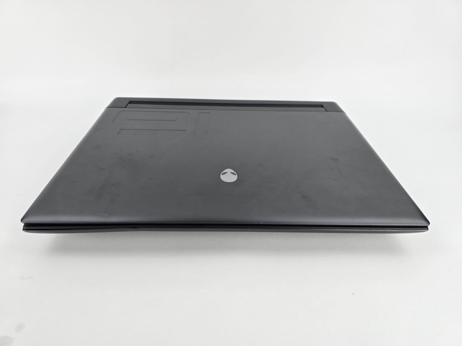 Alienware M16 R1 16″ Ryzen 9 7845HX 16GB 1TB RTX 4080 – For Parts – AS-IS