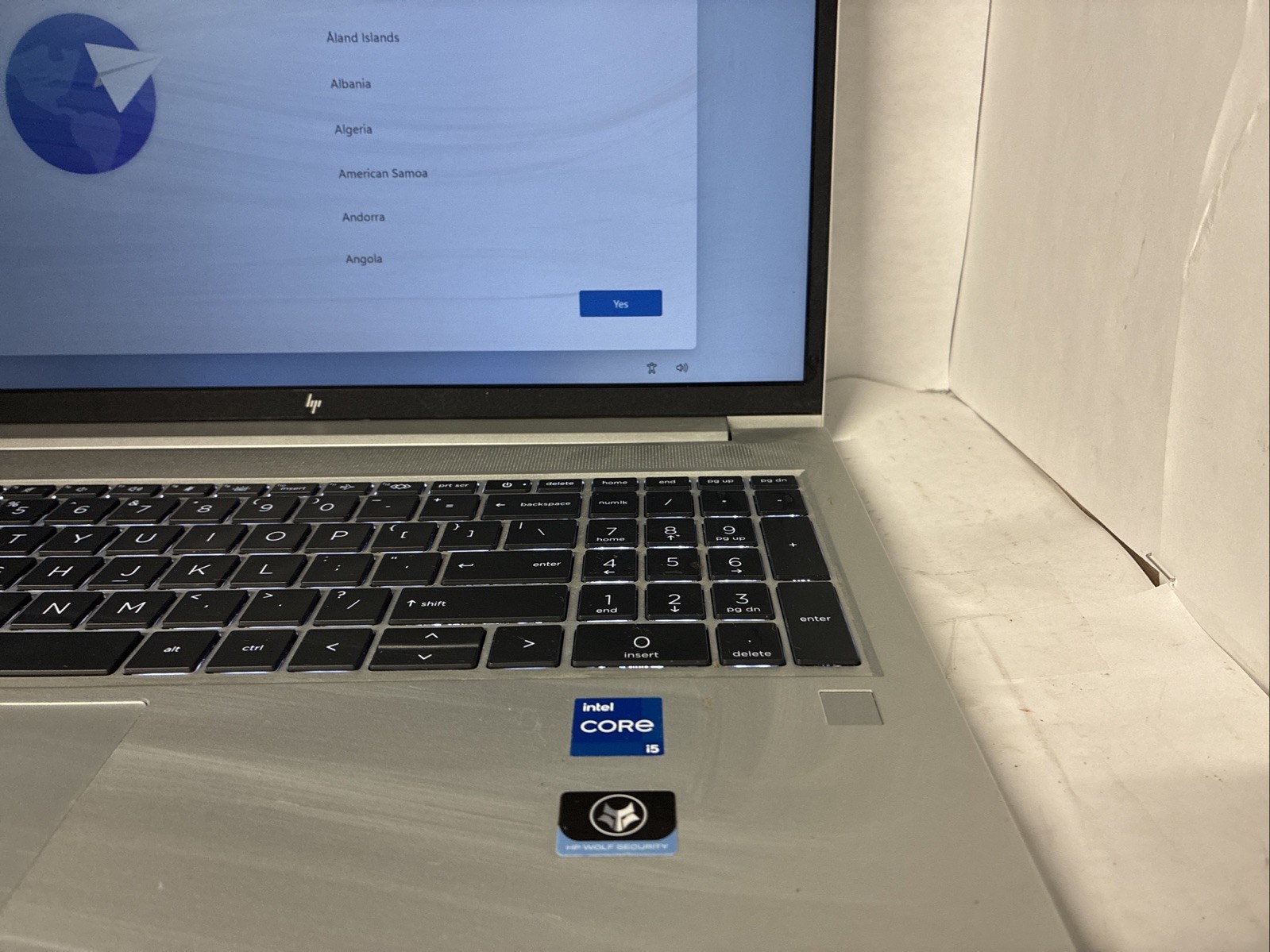 HP EliteBook 650 G9 15.6″ i5-12th Gen 16GB RAM 256GB SSD Win 11 – Charger – used