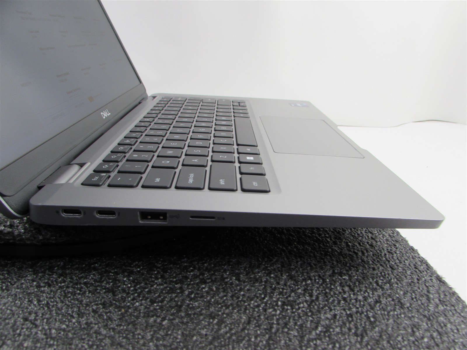 DELL LATITUDE 5330 FHD TOUCHSCREEN I5-1245U 10 CORE 512GB SSD 16GB RAM NO O.S