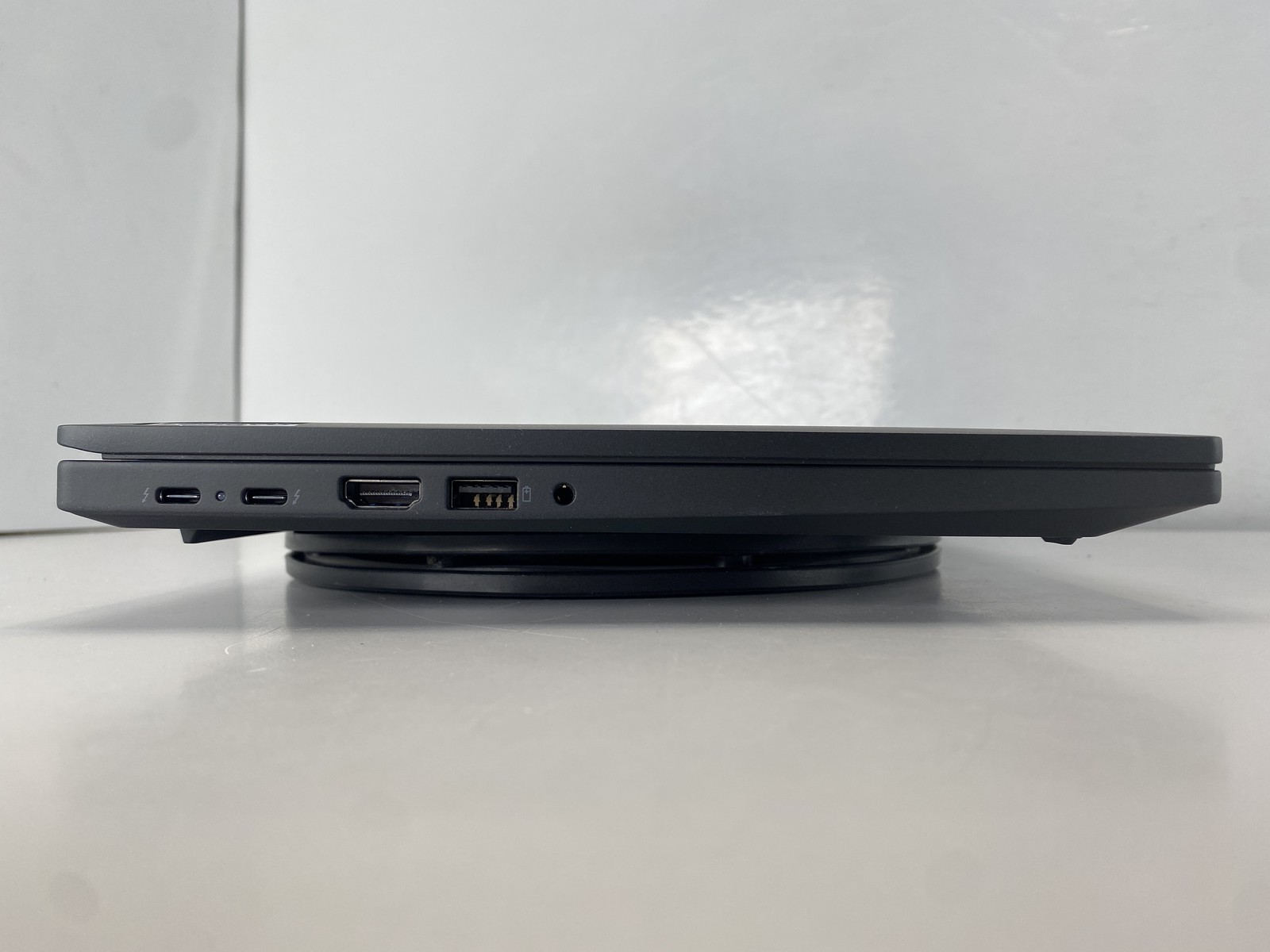 Lenovo Laptop ThinkPad T14 Gen 6 14″ Intel Core 5 235U 256GB- Black