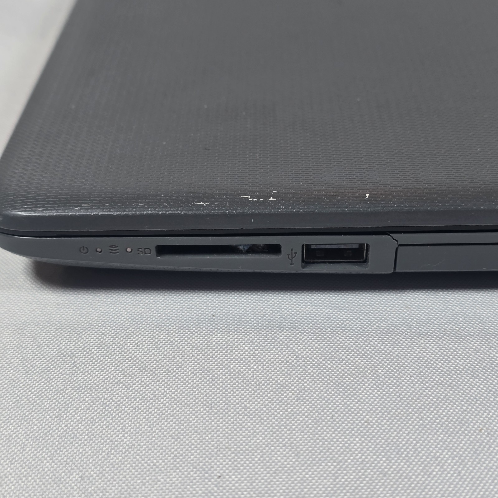 HP LAPTOP 15-DB0XXX AMD E2-9000E RADEON R2 1.50 GHz 4GB RAM READ