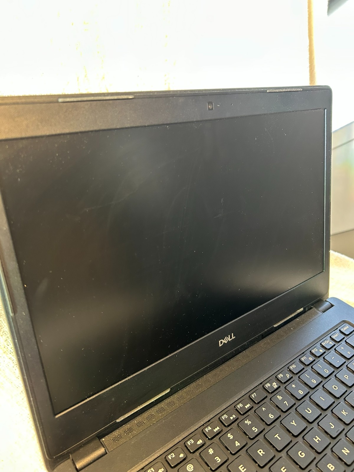Dell Latitude 3480 14″ Intel i3-7100 NO RAM NO SSD/OS For Parts DAMAGED BOARD DW