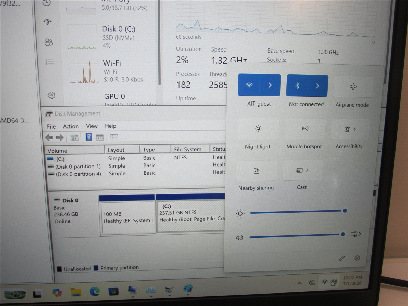 Dell Latitude 3540 i5-1335U 1.3GHz 16GB 256GB NVME 15.6″ W11P DMG/NO BAT/SPOTS
