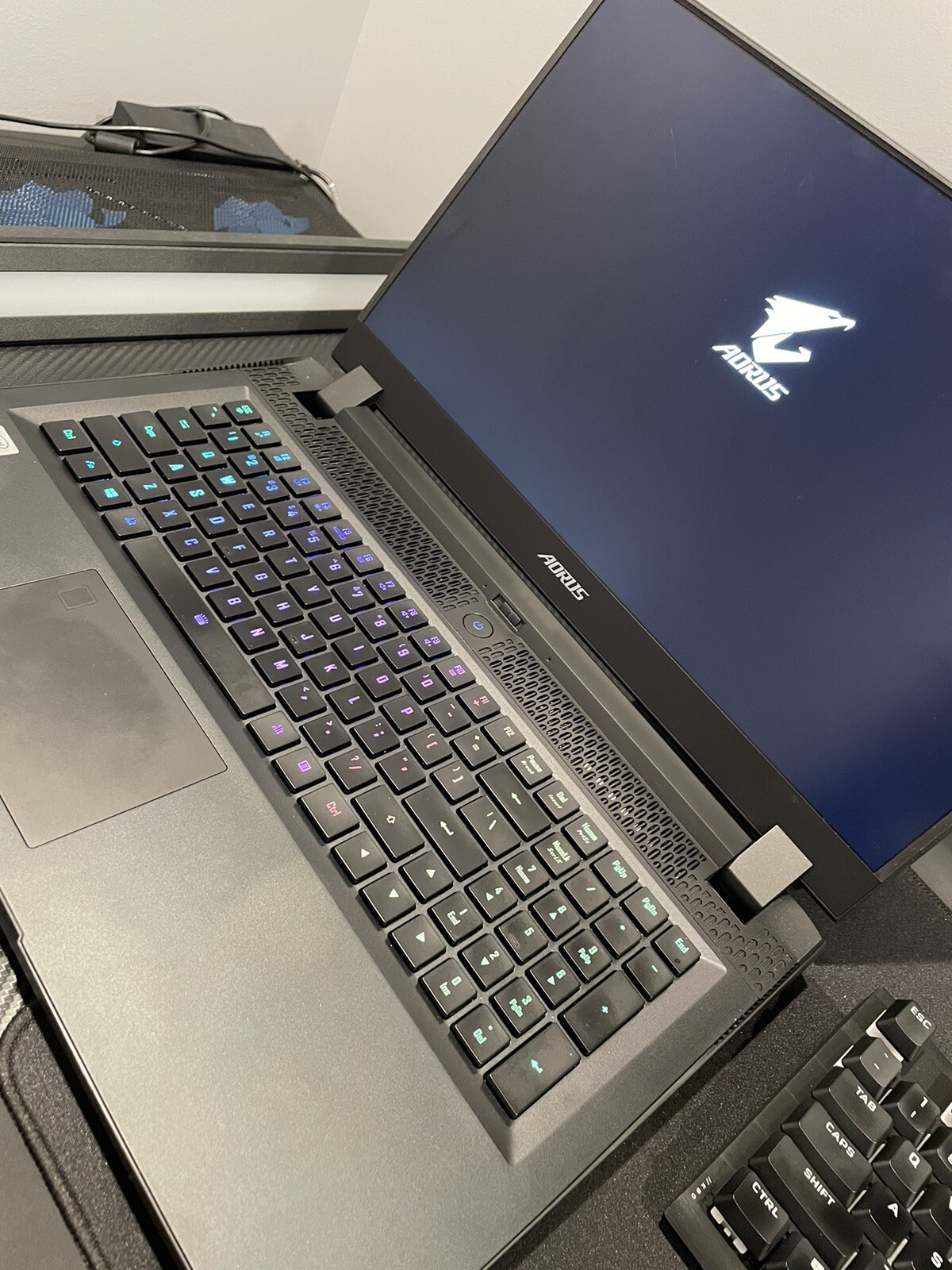 Aorus 17G XC (3070, i7 10870H, 300 HZ, 32 GB RAM, 512 GB SSD)