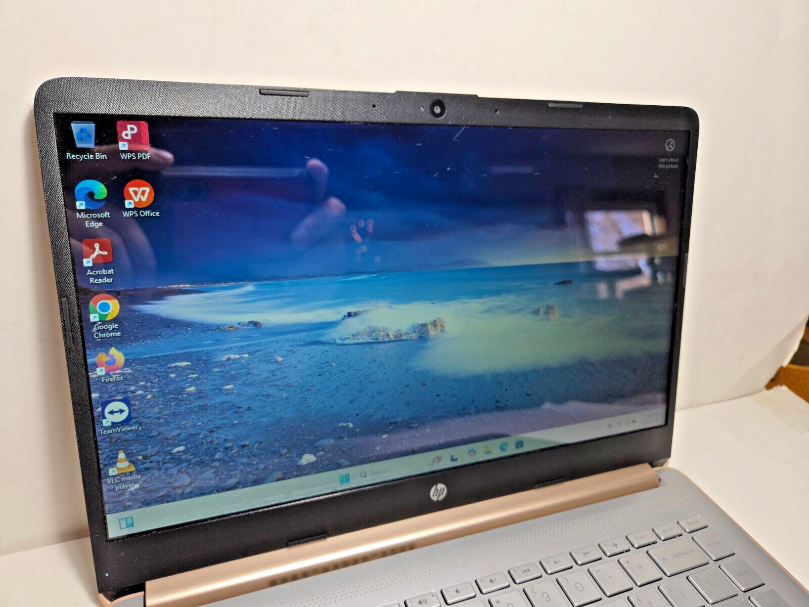 HP 14-DQ0012DS 14″ HD Touch Laptop Intel Celeron N4020 4GB SDRAM 64GB eMMC W10H