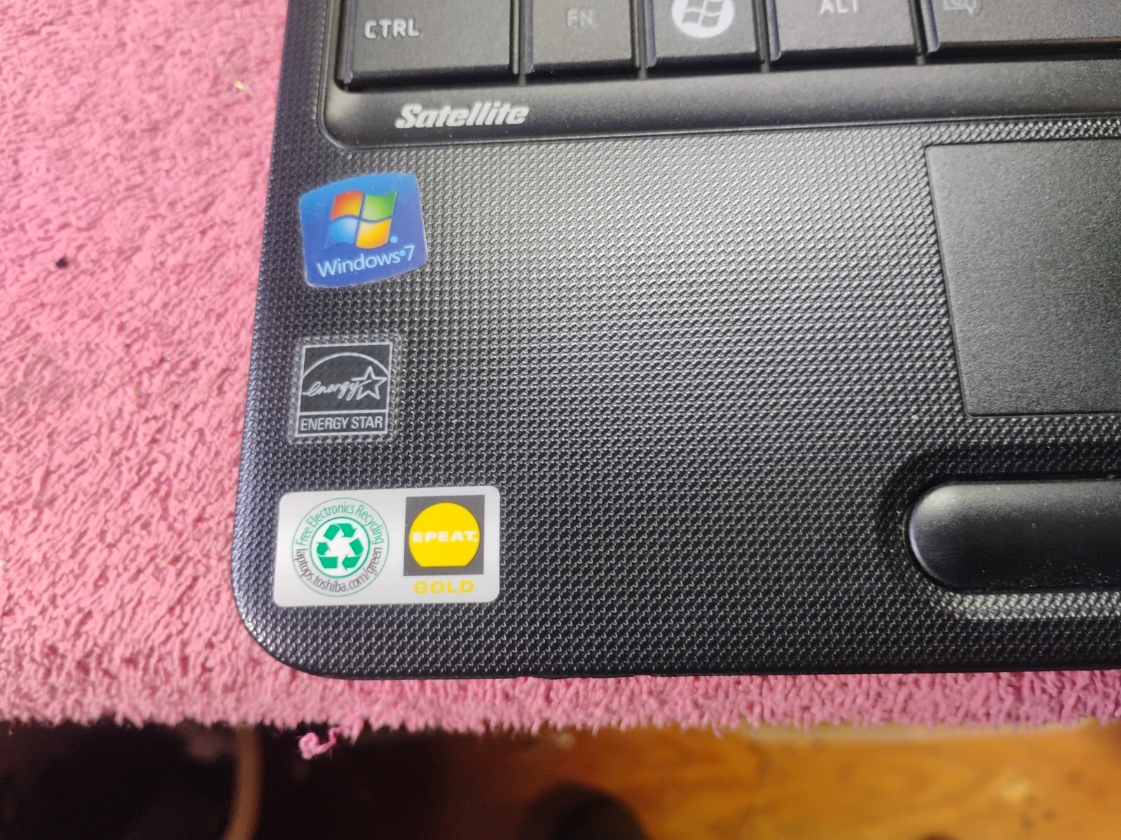 Toshiba Satellite C6550-S5138 non-working, for parts – used