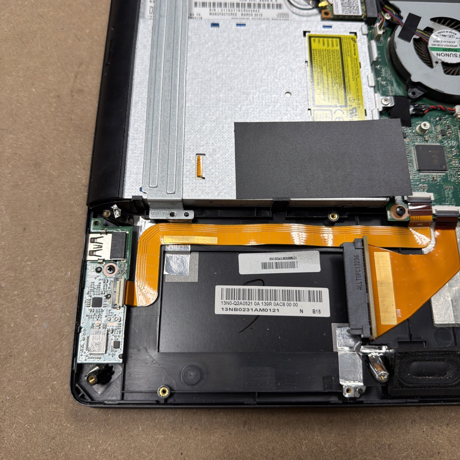 *BROKEN SCREEN Asus Notebook Q550L – 15.6″ FHD Touch i7-4500U 8GB RAM NO HD/OS