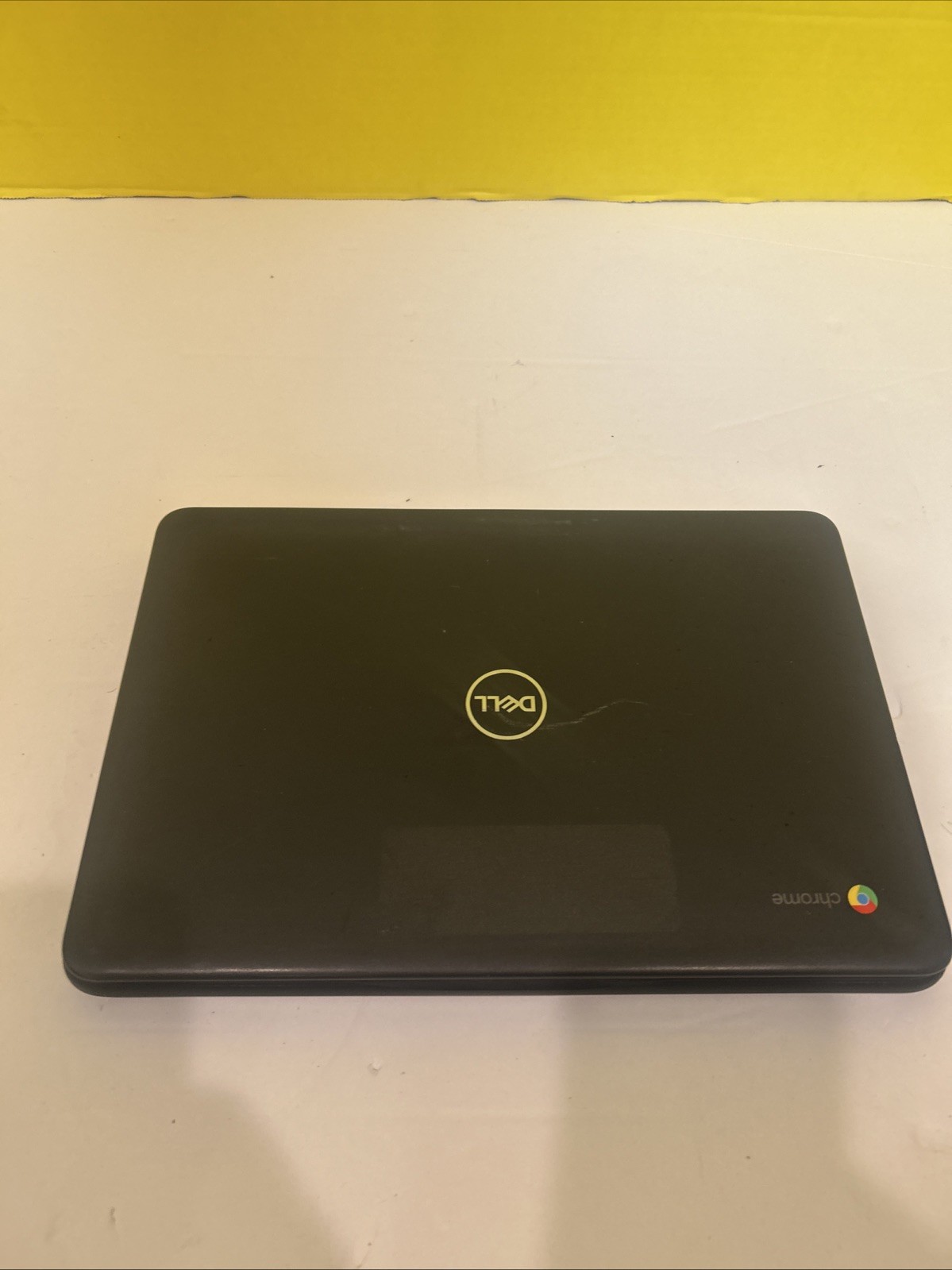 Dell Chromebook 3100 Touchscreen – Fully Functional – Screen Blemishes screen