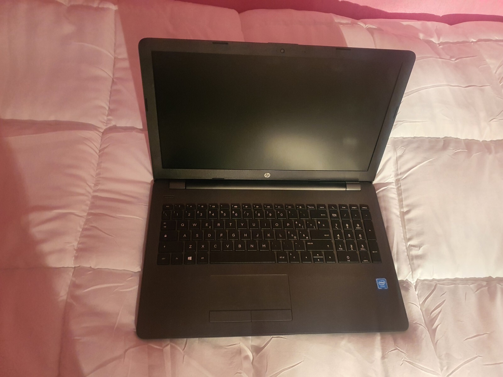 HP 250 G6 15.6″ (4GB, AMD E2-9000e, 2.0GHz, 500GB HDD) Laptop – Black