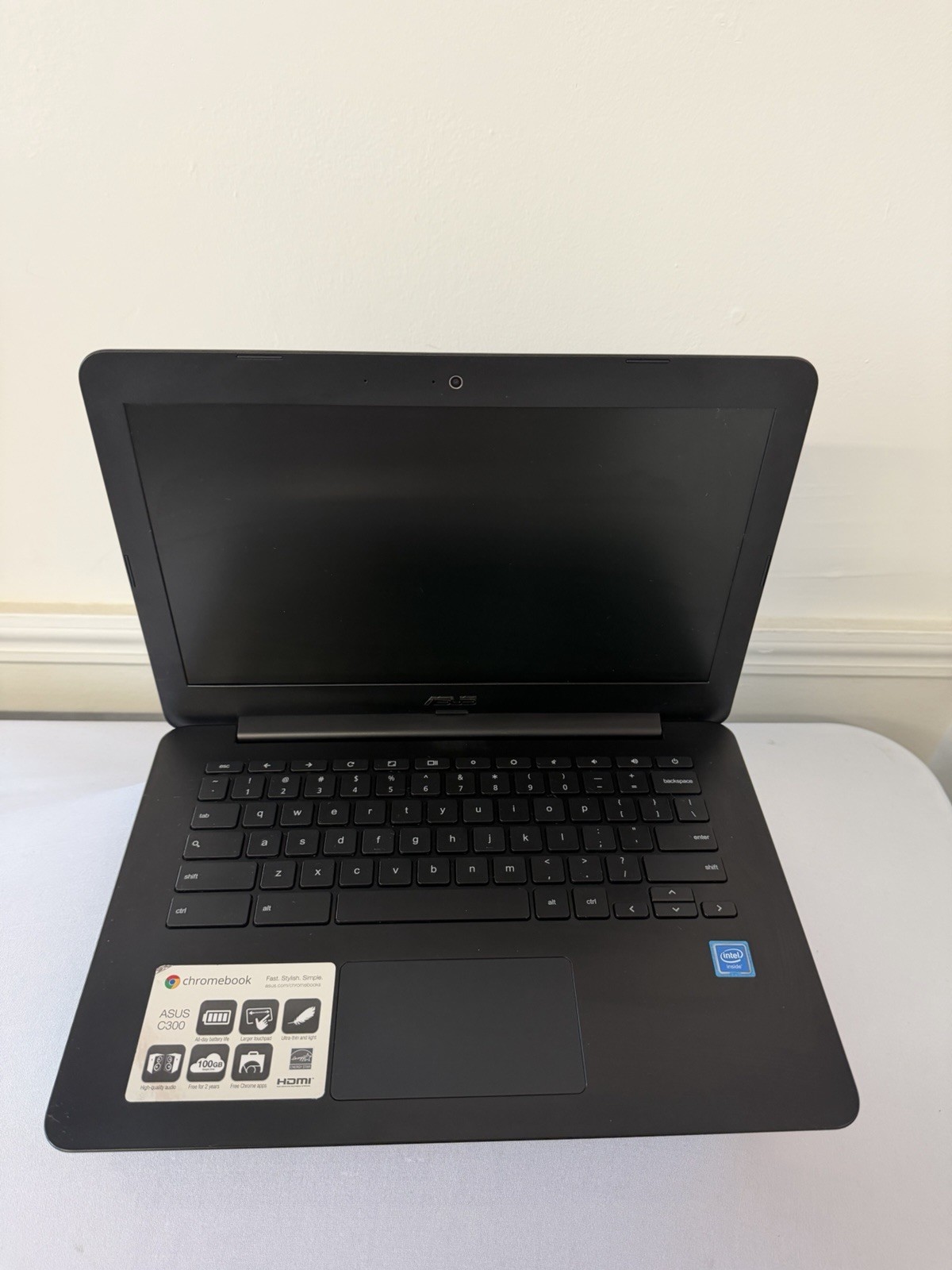 Asus Chromebook C300MA-DH02 Laptop – Good Screen-Intel Celeron N2830-Read Des