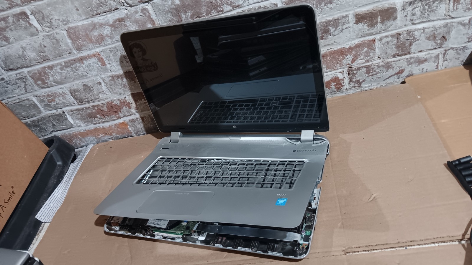17.3″ HP Envy M7-K010dx Laptop intel core i7 4th Gen 17.3″ Touch LCD Screen