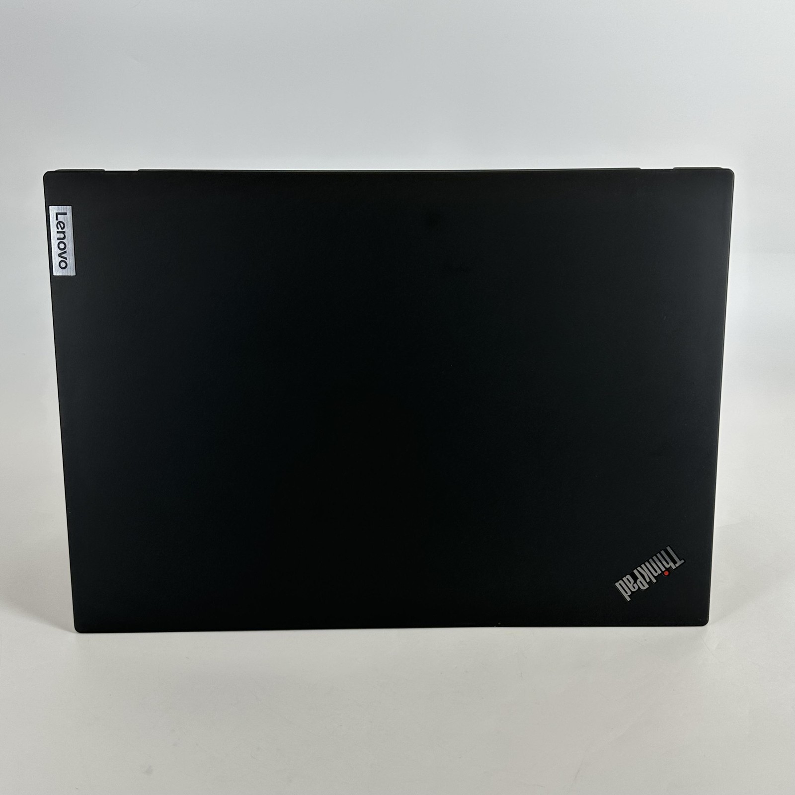 Lenovo ThinkPad T16 Gen 2 FHD+ TOUCH 3.3 GHz Ryzen 7 PRO 7840U 16GB 512GB SSD