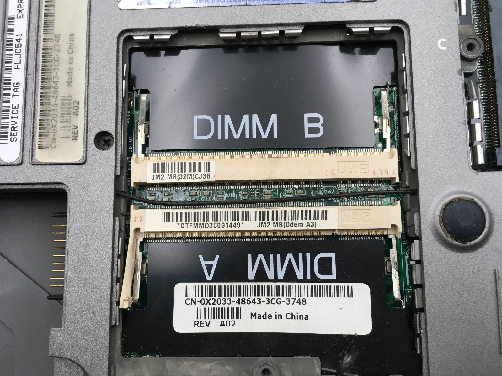DELL LATITUDE D600 – FOR PARTS/REPAIR – INTEL PENTIUM M – NO RAM – READ DESC -BB
