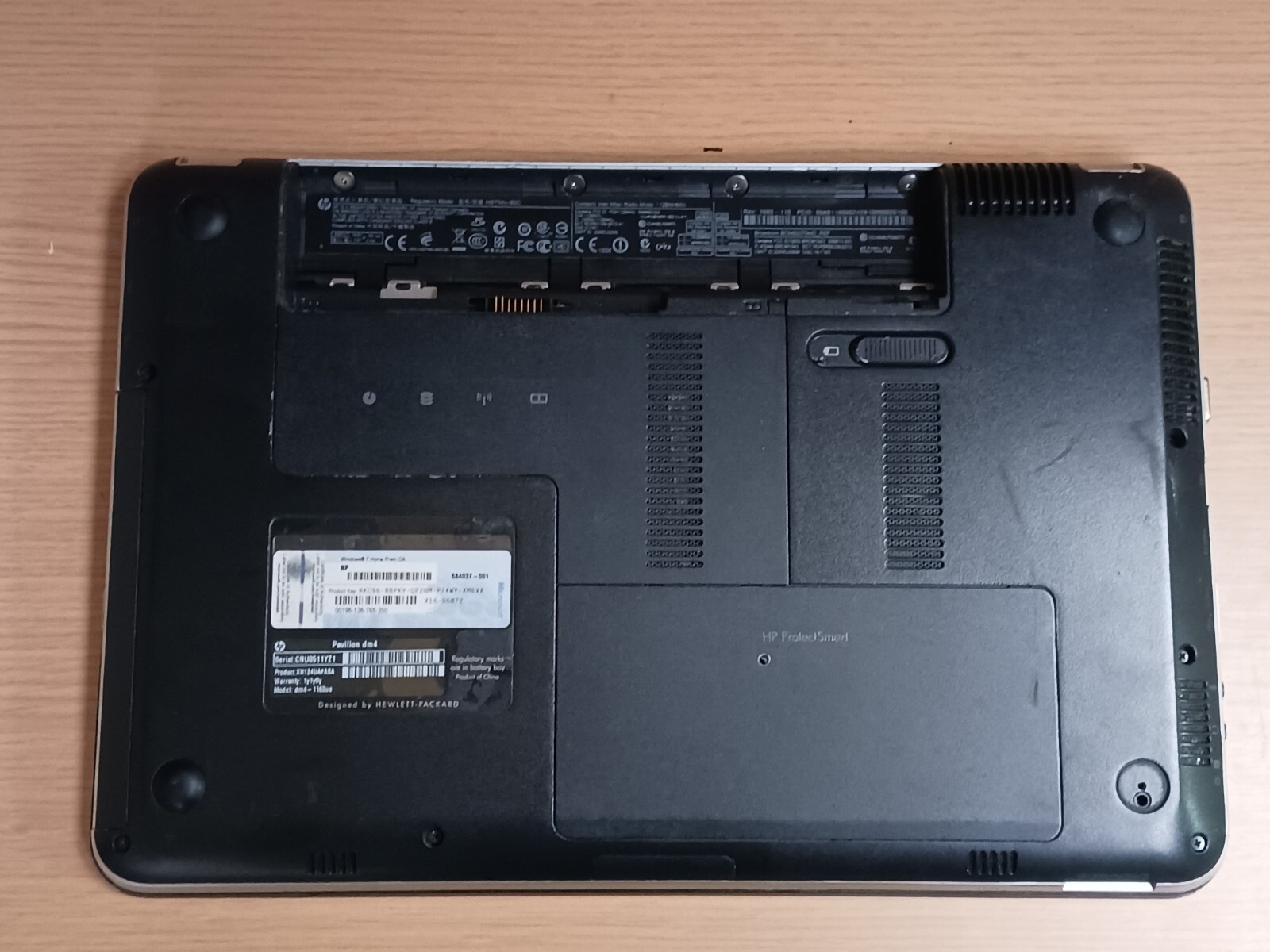 HP Pavilion dm4 Laptop Cracked Screen, No Battery, No A/C Adapter FPONW PLS READ