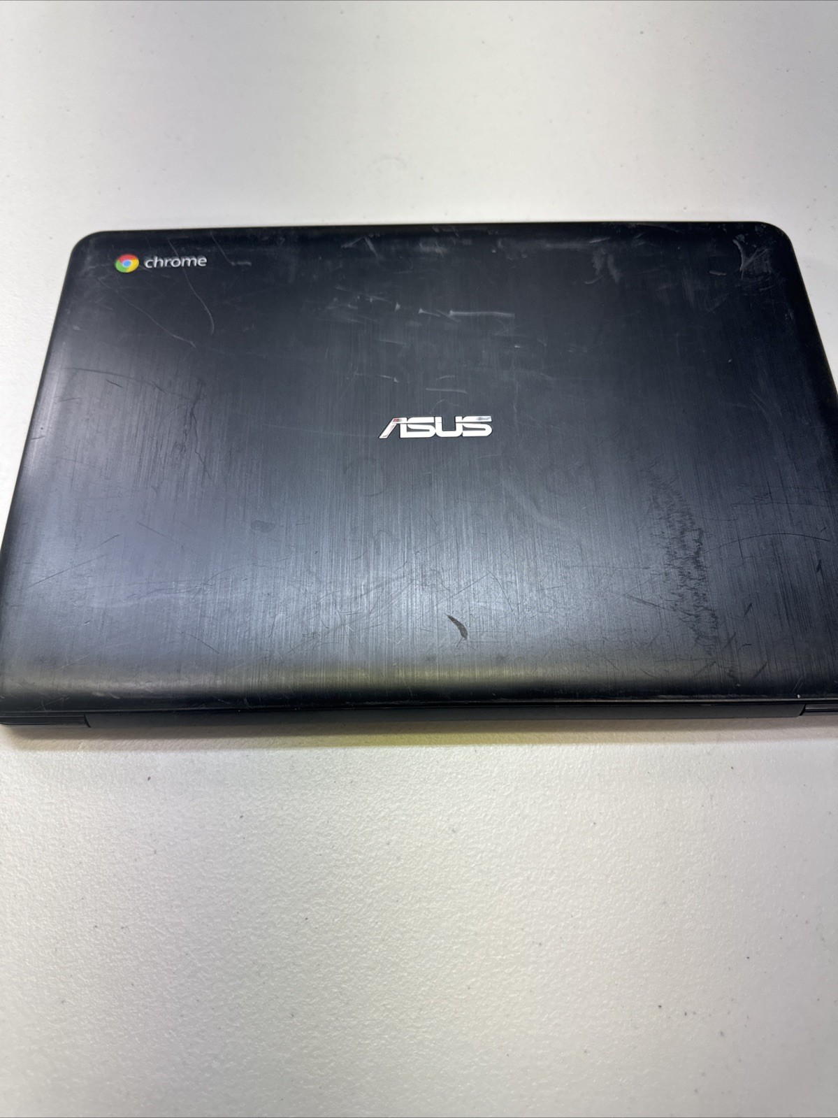 ASUS Chromebook C300M 13″ Celeron @ 1.6GHz 4GB RAM 32GB SSD ChromeOS