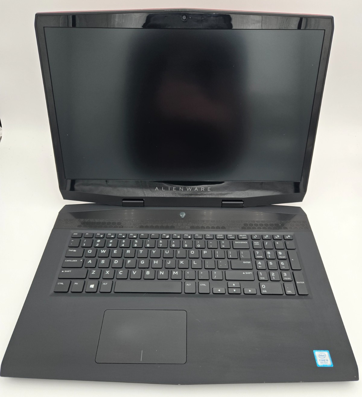 Alienware M17 17.3″ UHD | i9-8950HK | 32GB | 1TB SSD | RTX 2080 Max-Q | READ