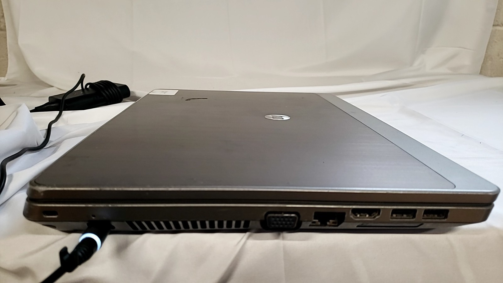 HP ProBook 4530s i5-2410M 2.30GHz 4GB RAM Laptop No HDD No Battery