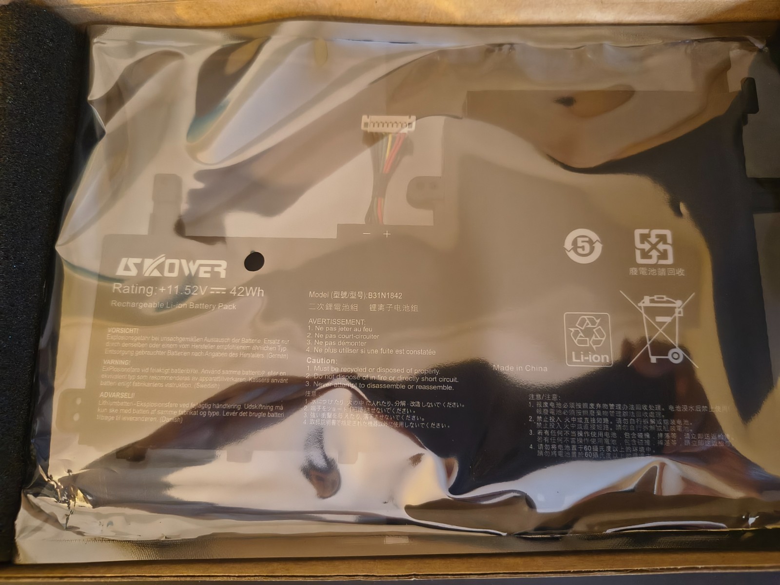 ASUS VivoBook 15 M513UA FHD Ryzen 5 5500u, 16GB, 1024 nvme+Sata ssd, 2 batteries