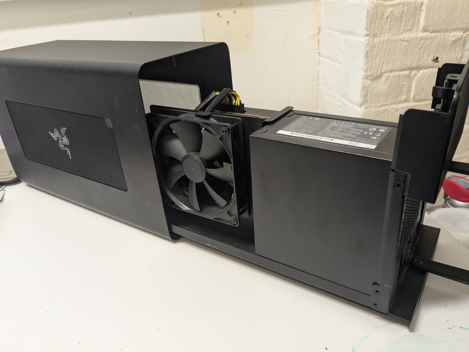Razer Core X With Radeon Vega 64 External GPU Graphics Enclosure – Black Tested