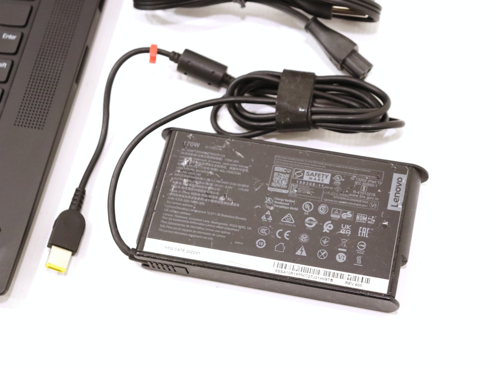 Lenovo ThinkPad P1 Gen 5 i7-12700H 8GB RAM 512GB NVMe W11P – Please Read Desc.