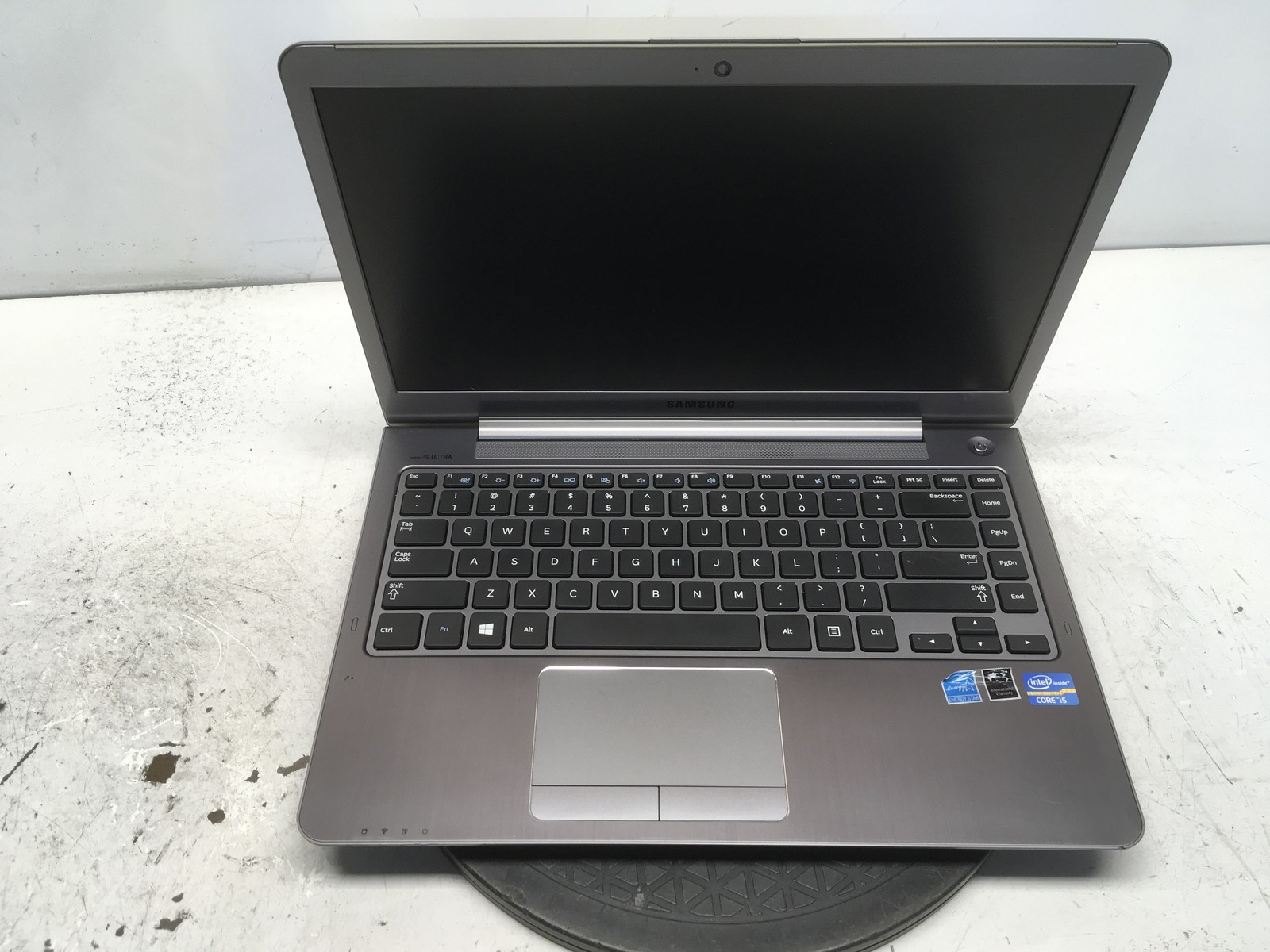 Samsung NP520U4C-A01UB Intel Core i5 3rd Gen 2.5GHz No RAM NO HDD No Batt