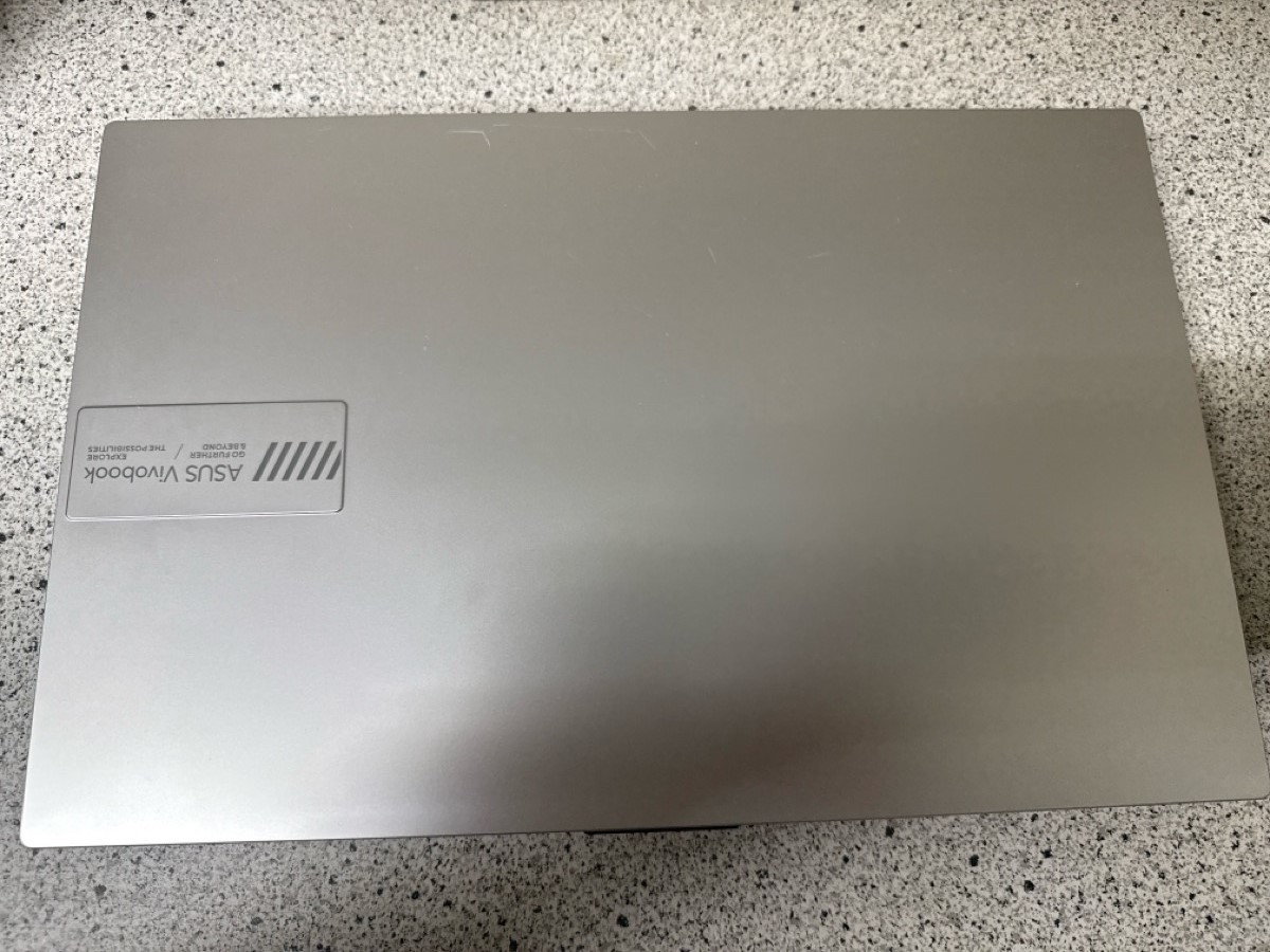 ASUS Vivobook Go 15.6” FHD Slim Laptop, AMD Ryzen 3 7320U 8GB Ram 47 (E14002362)