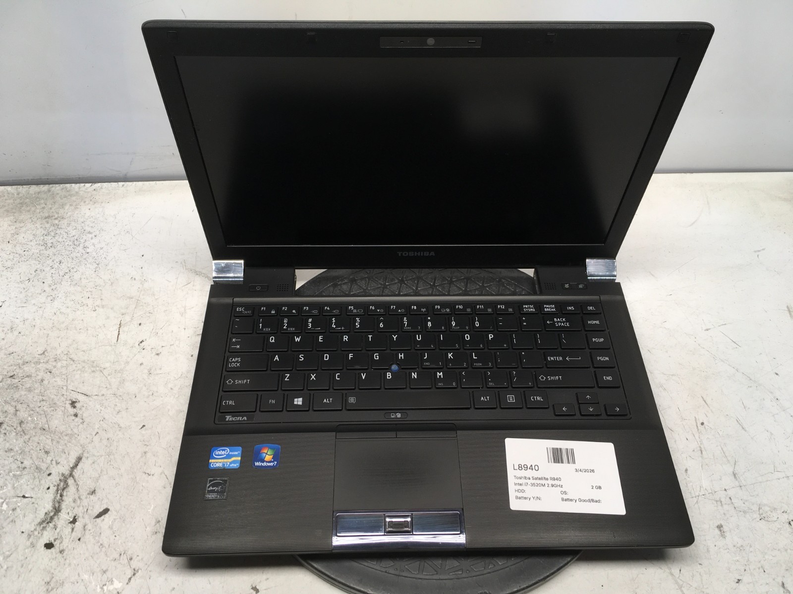 Toshiba Satellite R940 Intel i7-3520M 2.9GHz 2 GB NO HDD