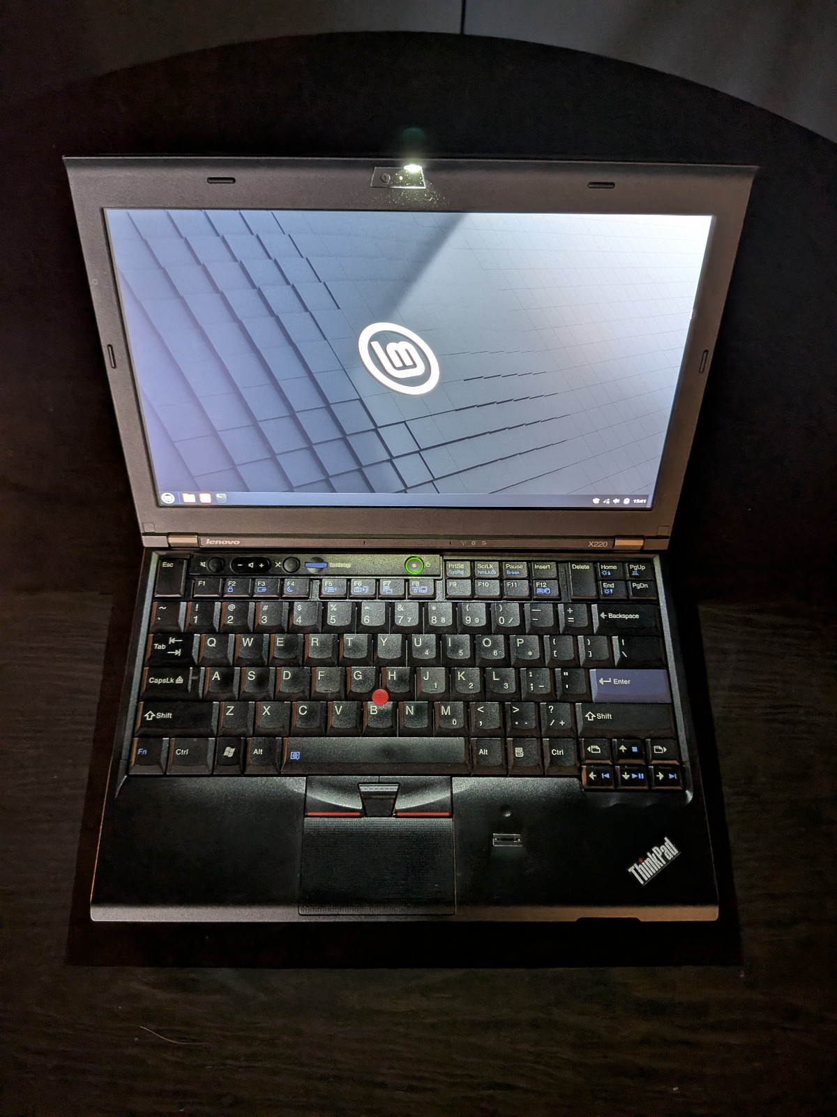 Lenovo ThinkPad X220 12″ Linux Mint Core I5-2540M, 16GB RAM 160GB SSD