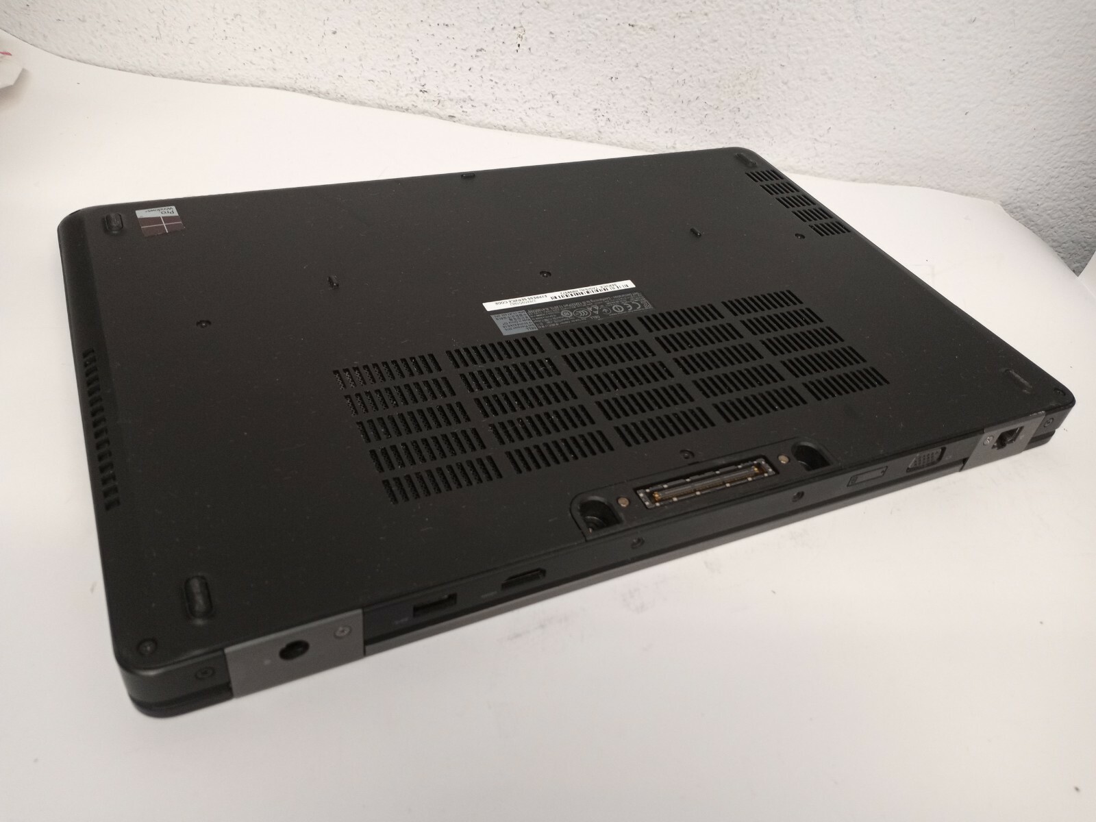 Dell Precision 3510 Laptop 15.6″ Intel Core i7-6700HQ 2.6GHz 8GB 256GB SSD Win10