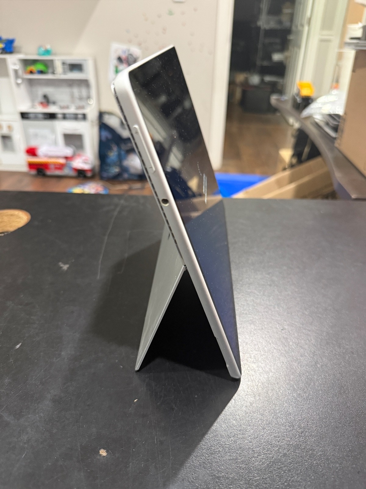 Microsoft Surface Pro 8 1983 2.60GHz i5-1145G7 8GB RAM 256GB SSD Win 11 Pro