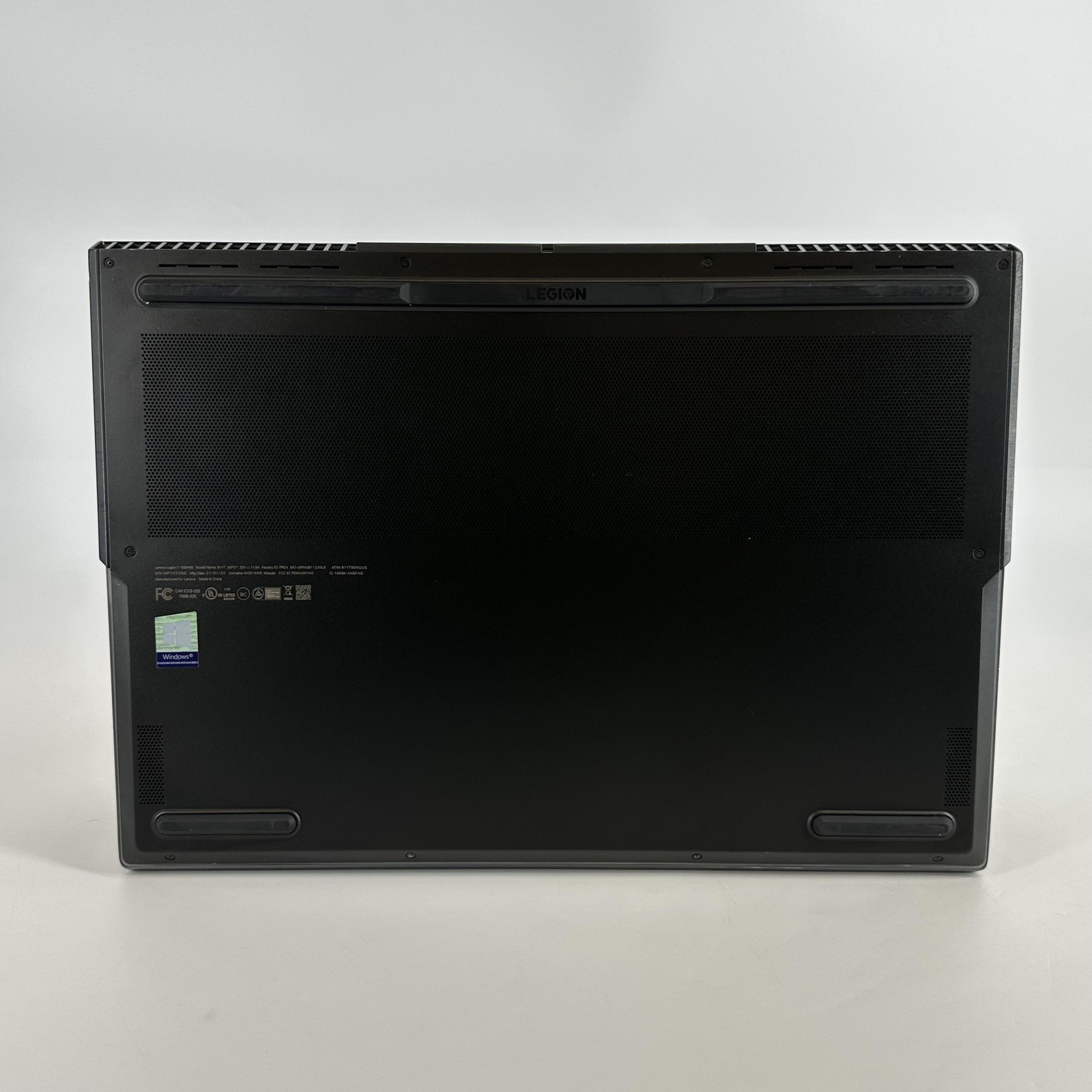 Lenovo Legion 7i 15.6 240Hz FHD i7-10750H 2.60GHz 32GB 2TB RTX 2070 Super Max-Q