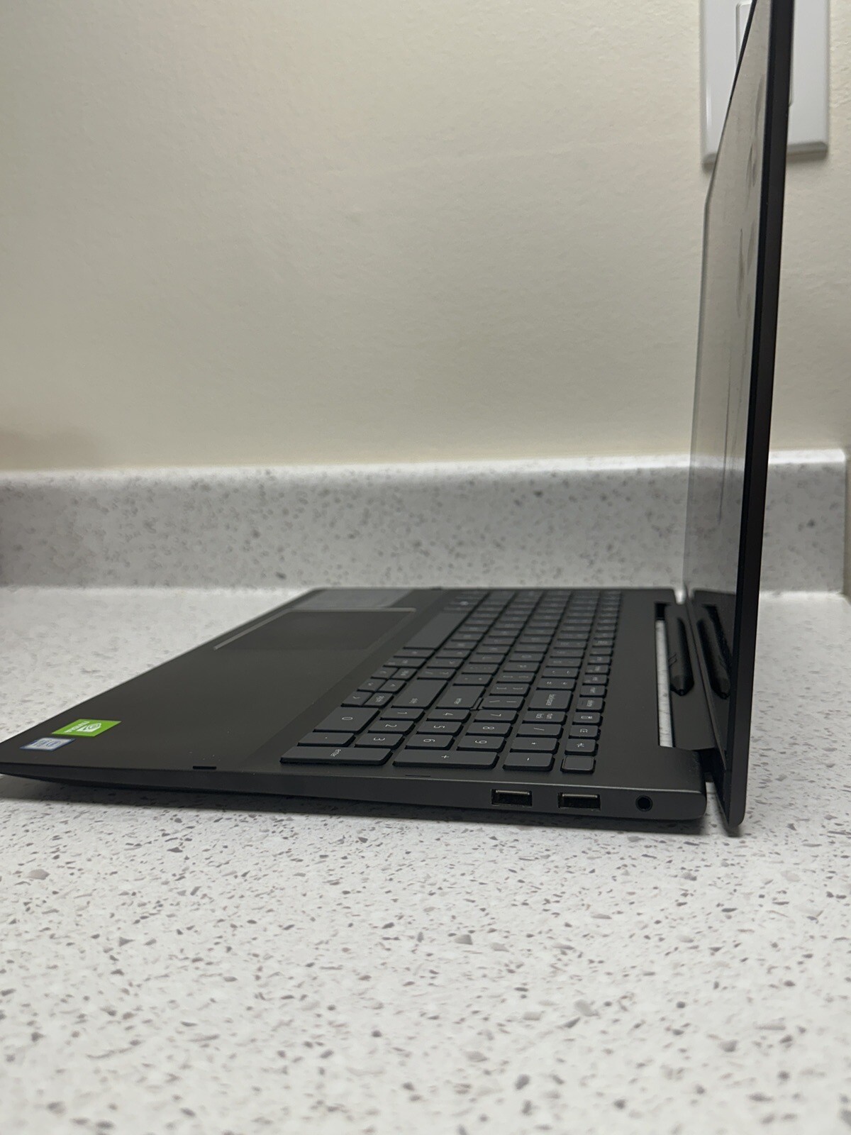 Inspiron 15 7590 2n1