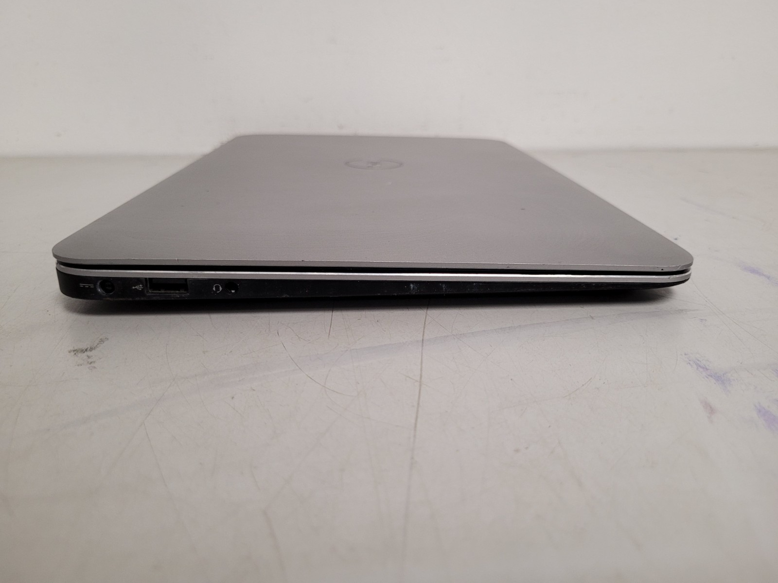 Dell xps L321x 13″ i7-2637m 1.7gh 4gb onboard ram 256gb ssd w11p charger 9TGVCT1