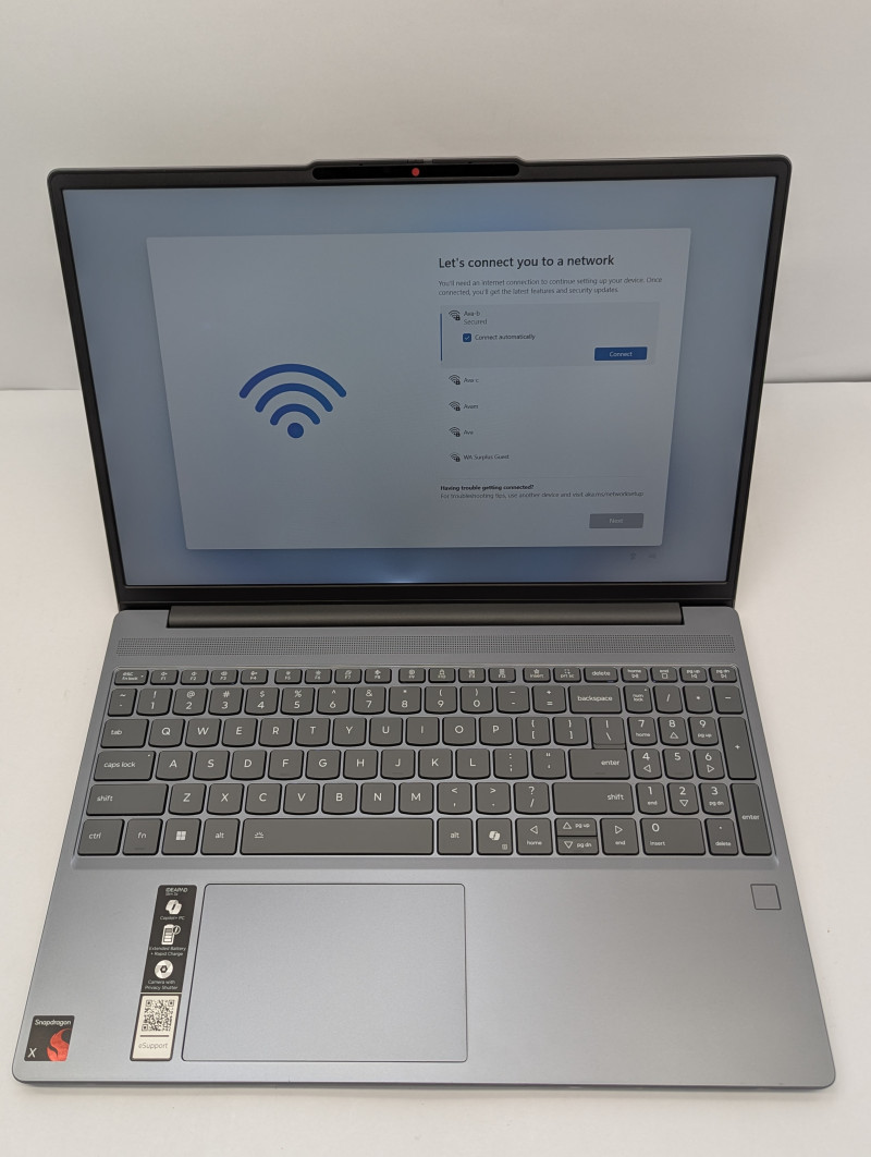 Lenovo IdeaPad Slim 3x Snapdragon X 16GB RAM 1TB SSD 15.6″ Touch WUXGA 1920×1200