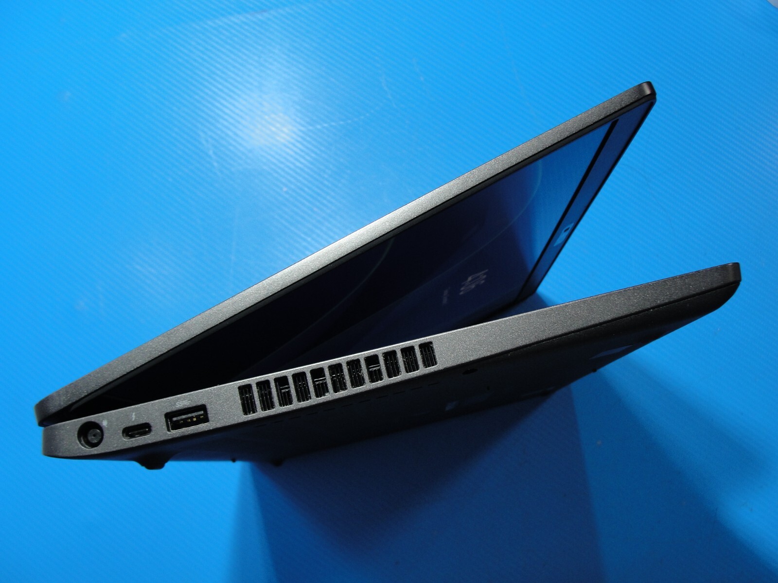 Dell Precision 15 3540 15.6” i7-8th Gen 1.8GHz 16GB 512GB SSD Original Charger