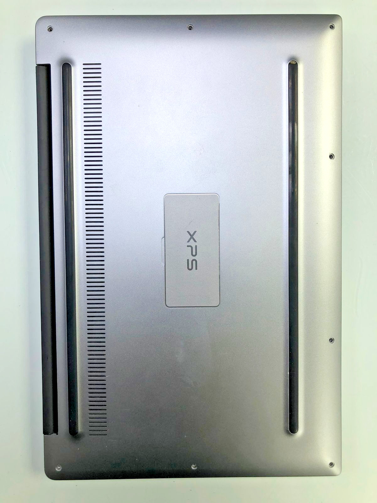Dell XPS 13 9343 i5 5th Gen Touchscreen 8GB RAM – 256GB SSD – Clean Laptop