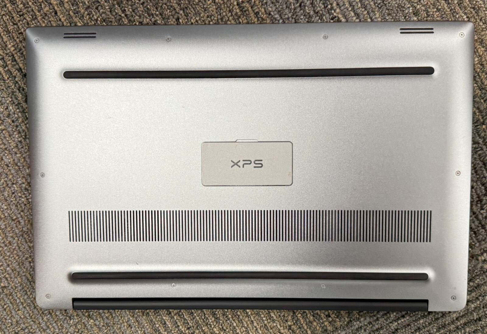 Dell XPS 15 9560 4K I7-7700HQ 32GB 2TB SSD GTX 1050 XPS9560-7002SLV-PUS