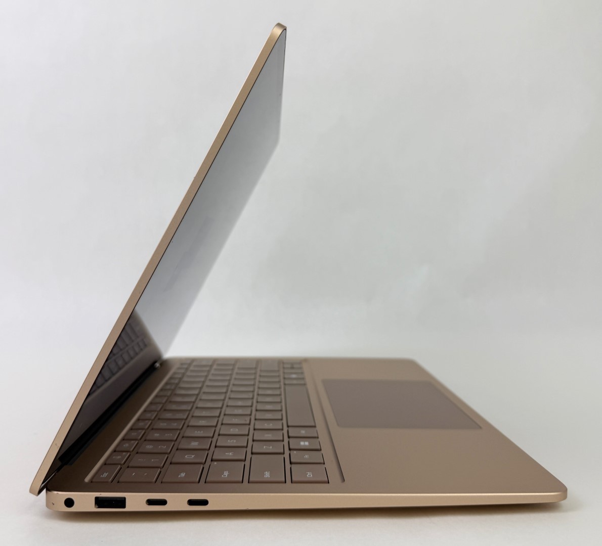 Microsoft Surface Laptop 7 2036 13.8″ Touch Snapdragon X Plus 16GB 512GB – Spot!