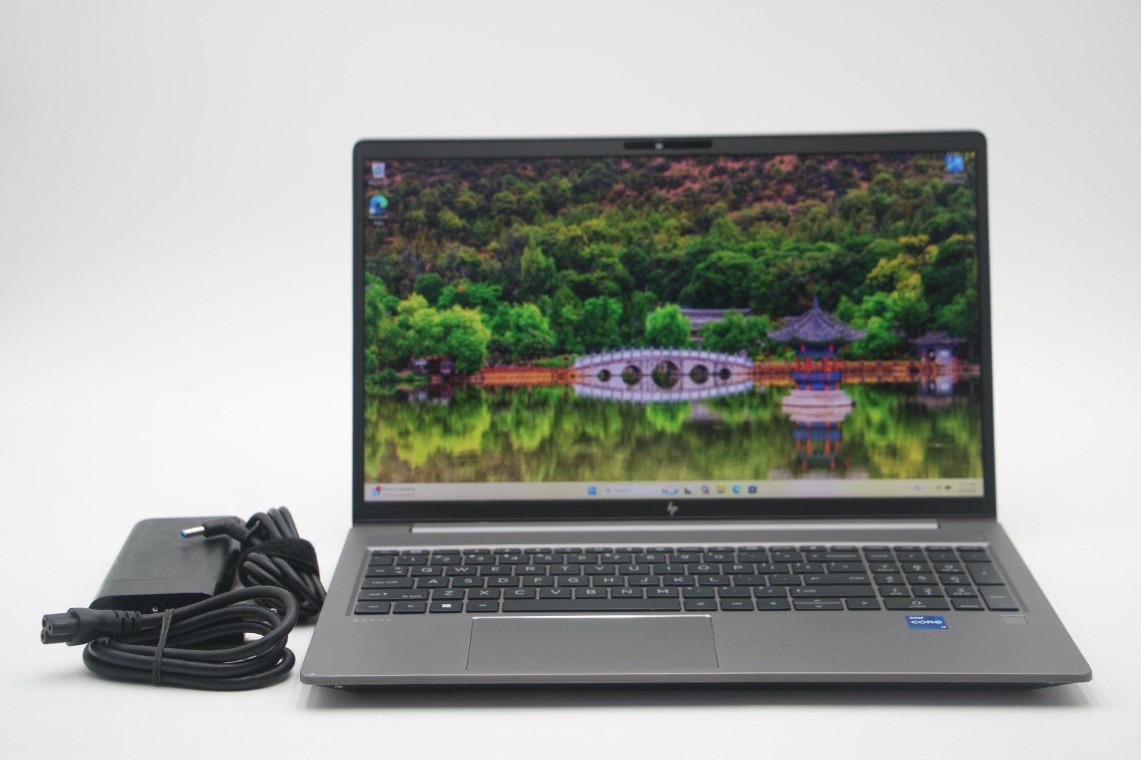 HP ZBook Power 15.6″ G10 *2.4GHz i7-13700H /32GB RAM /1TB SSD /NVIDIA RTX A1000*