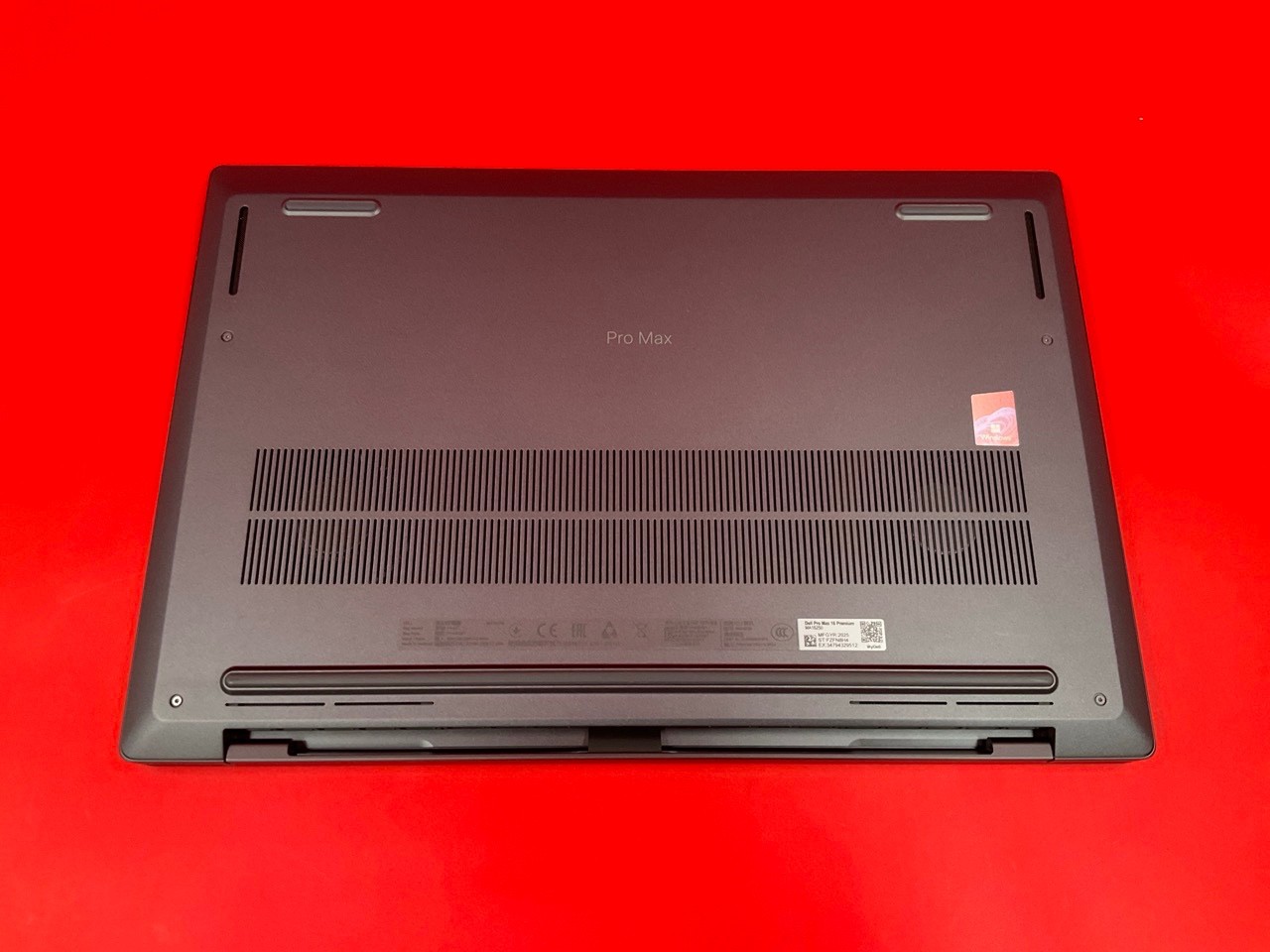 Dell Pro Max 16 Premium U7-255H 32GB 1TB RTX Pro 1000 16WU W11P 8X7PT MA16250