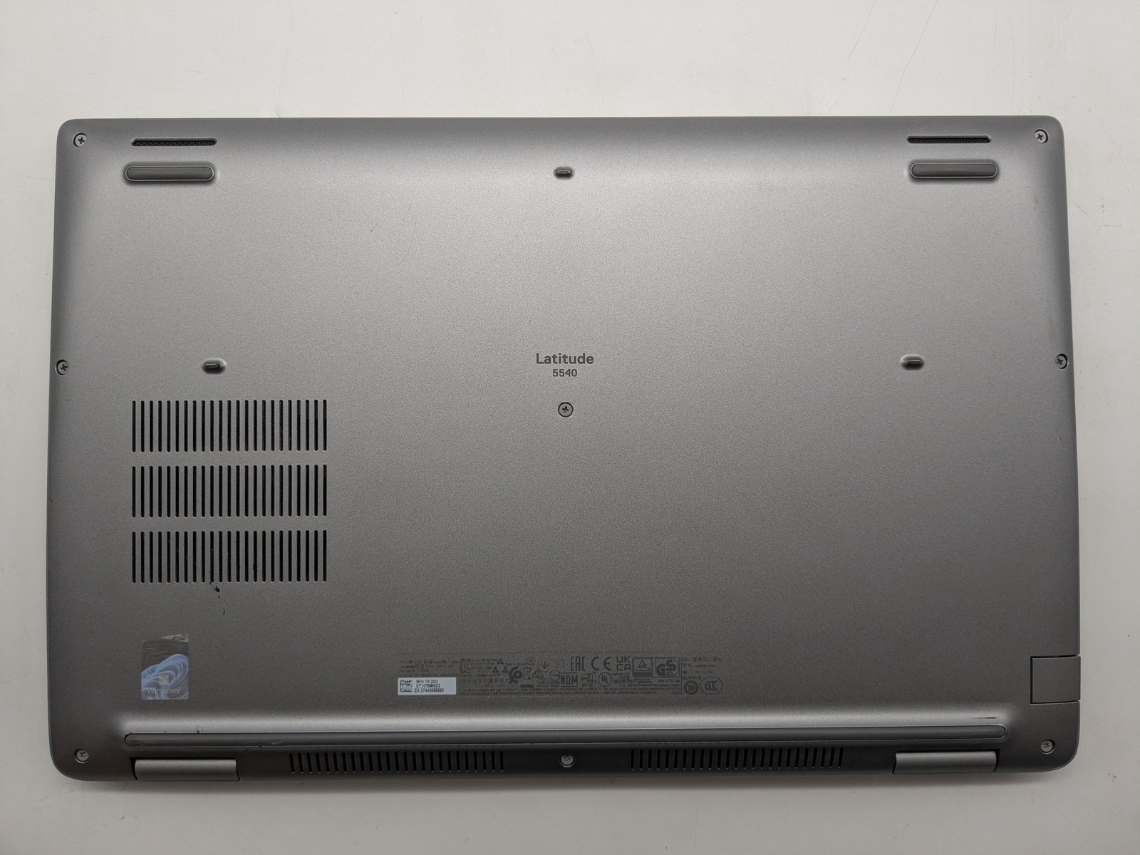 Dell Latitude 5540 15″ FHD Touch I7-1365U 512GB 16GB W11P Backlit FPR Fair