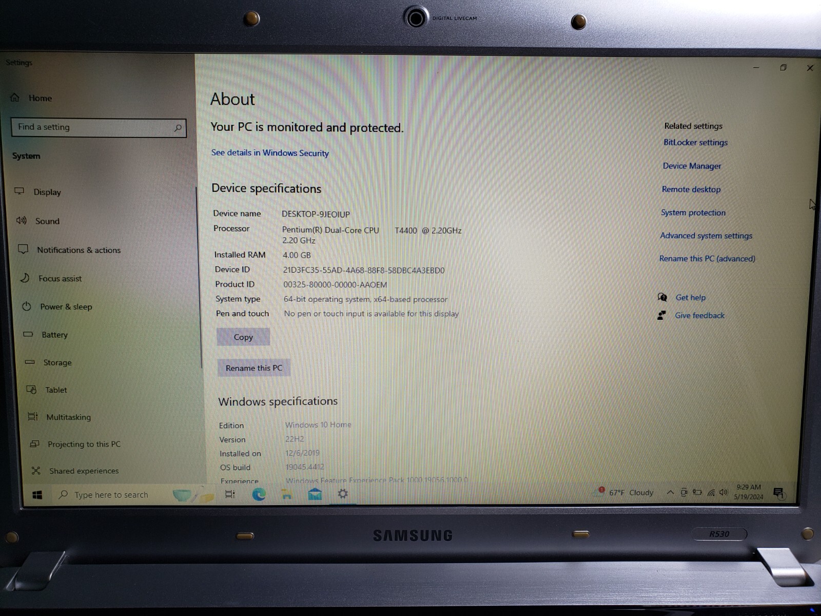 Samsung NP-R530 15.6″ Pentium T4400 2.2GHZ 4GB 120GB SSD WIN10H