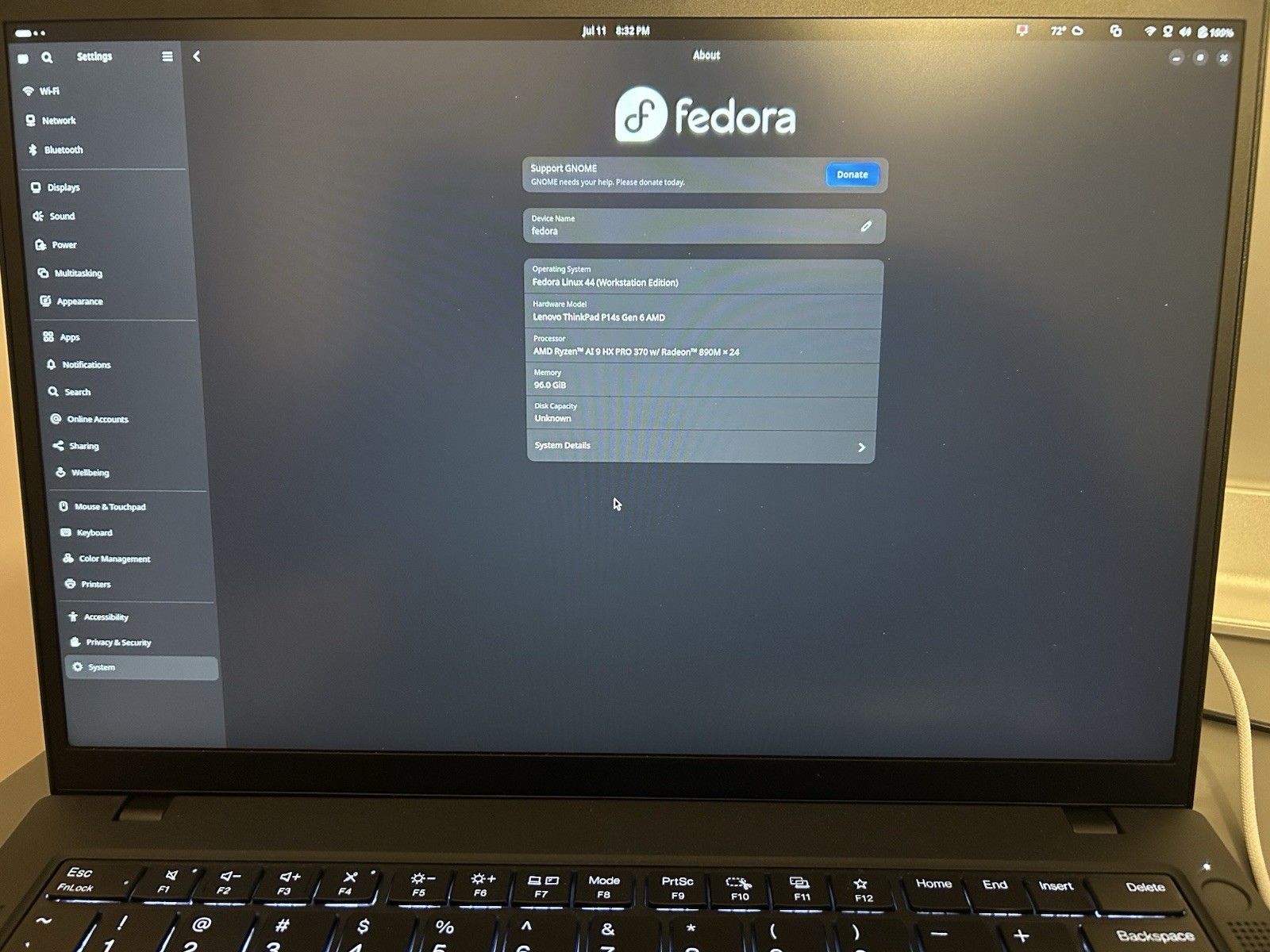 Lenovo ThinkPad P14s Gen 6 AMD 14in Ryzen AI 9 HX PRO 370 96GB Fedora IPS screen