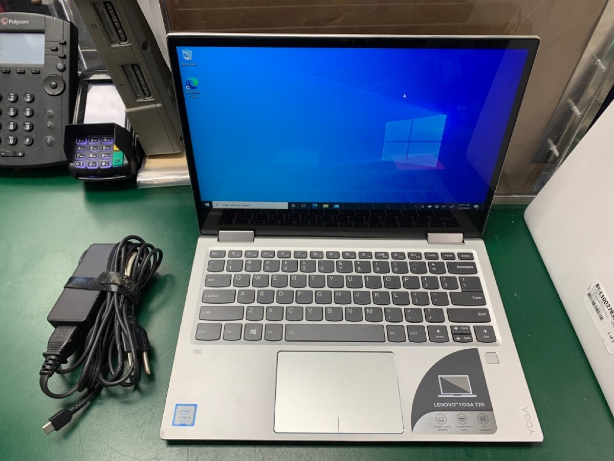Lenovo Yoga 720 Laptop (i5-8250u, 8GB, 256GB SSD NVMe, Win 10 Home) (E10021848)