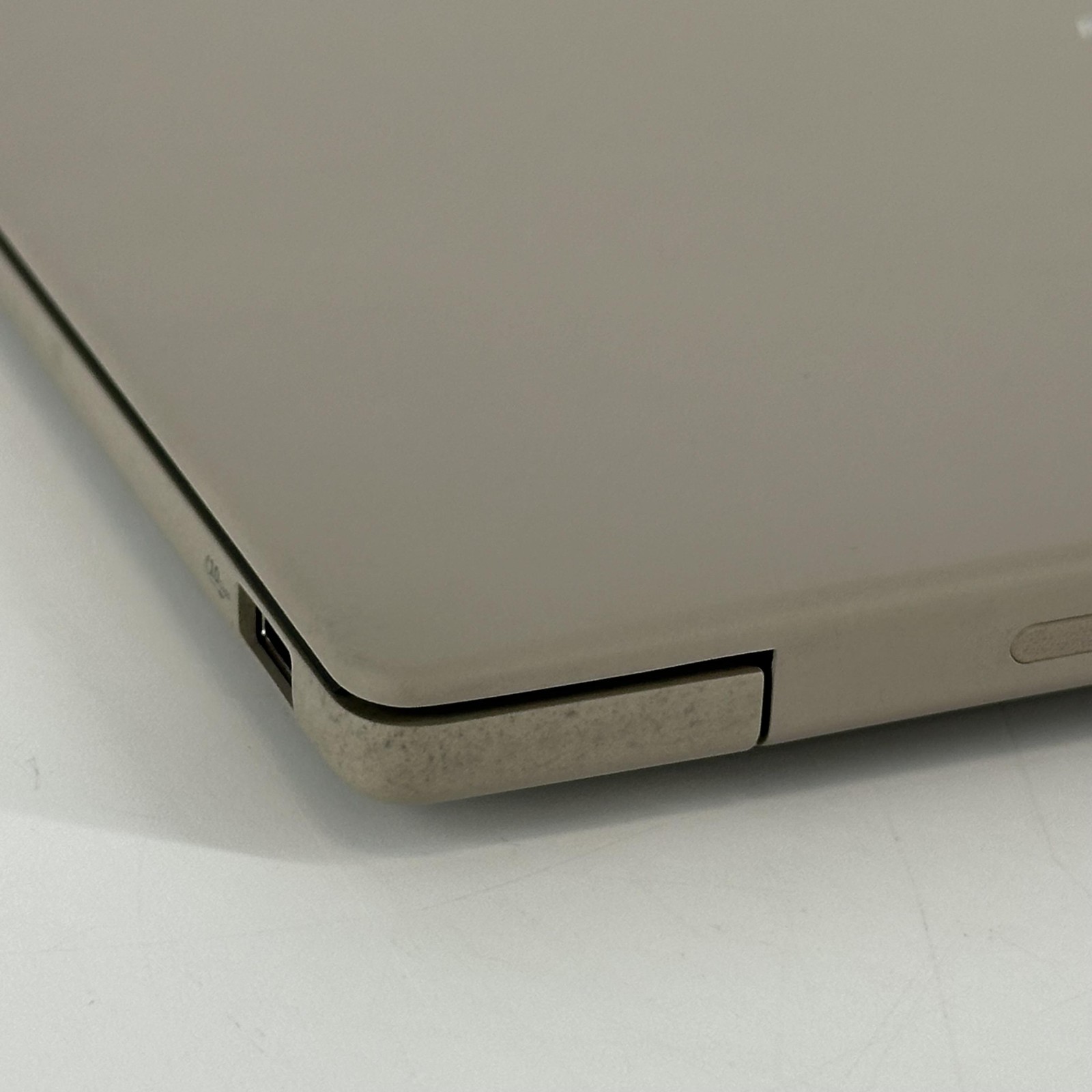 Asus Zenbook A 14 FHD+ 3.2 GHz Snapdragon X Plus 16GB 512GB SSD Very Good