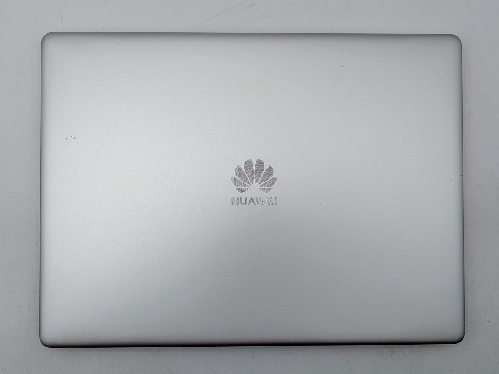 Matebook 13 WRT-W9 13″ 2160 x 1440 I5-8265U 512GB SSD 8GB W11 MX250 *READ*