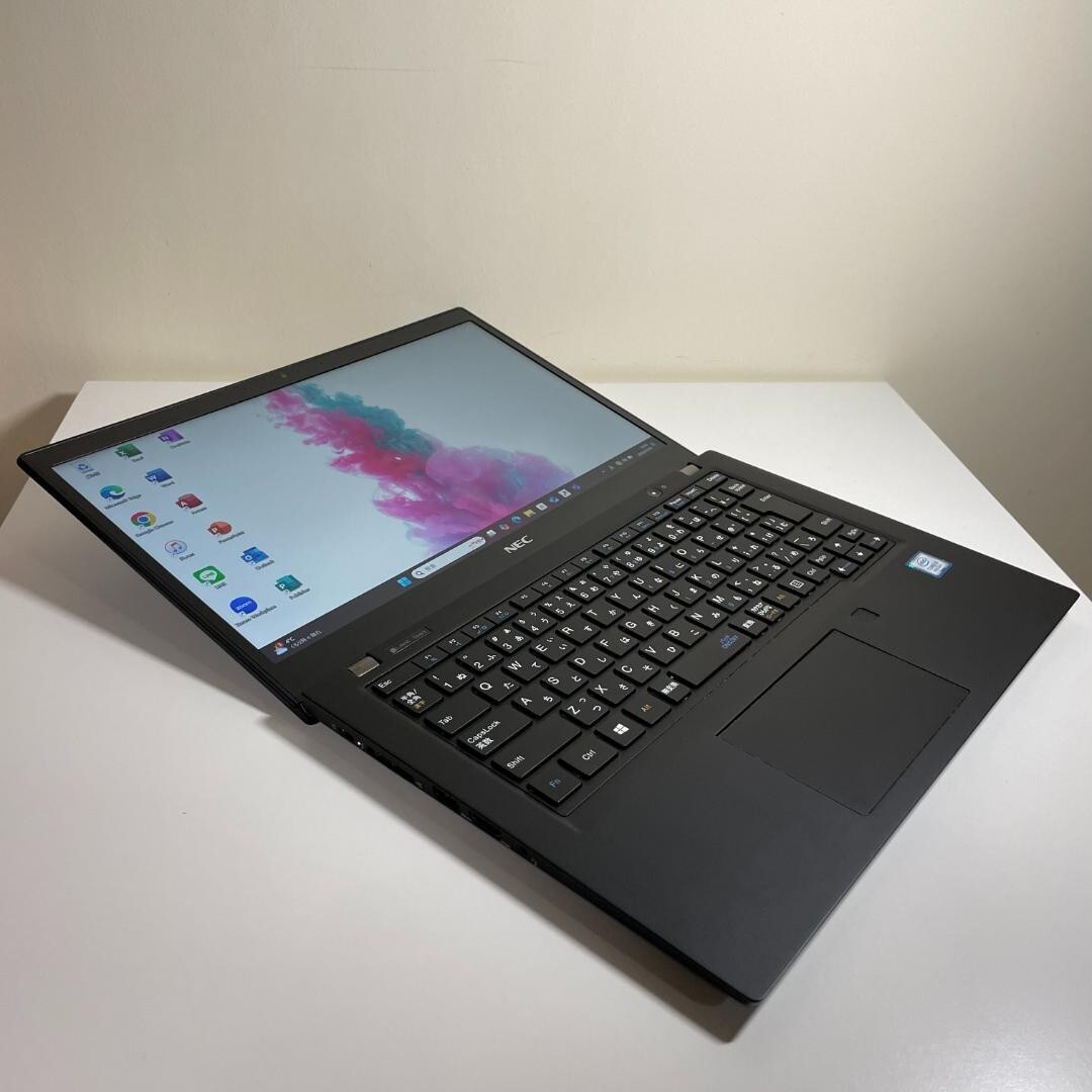 NEC Lavie Direct PM PC-GN164ZELG Core i5-8265U 8GB RAM 256GB SSD 13.3in